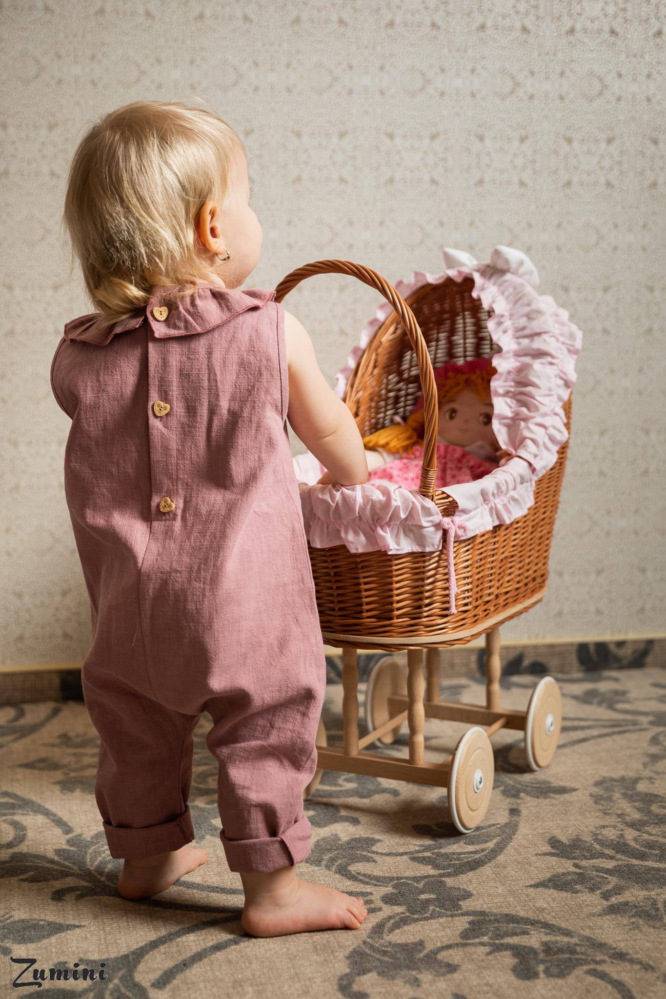 Salopeta din in fetita